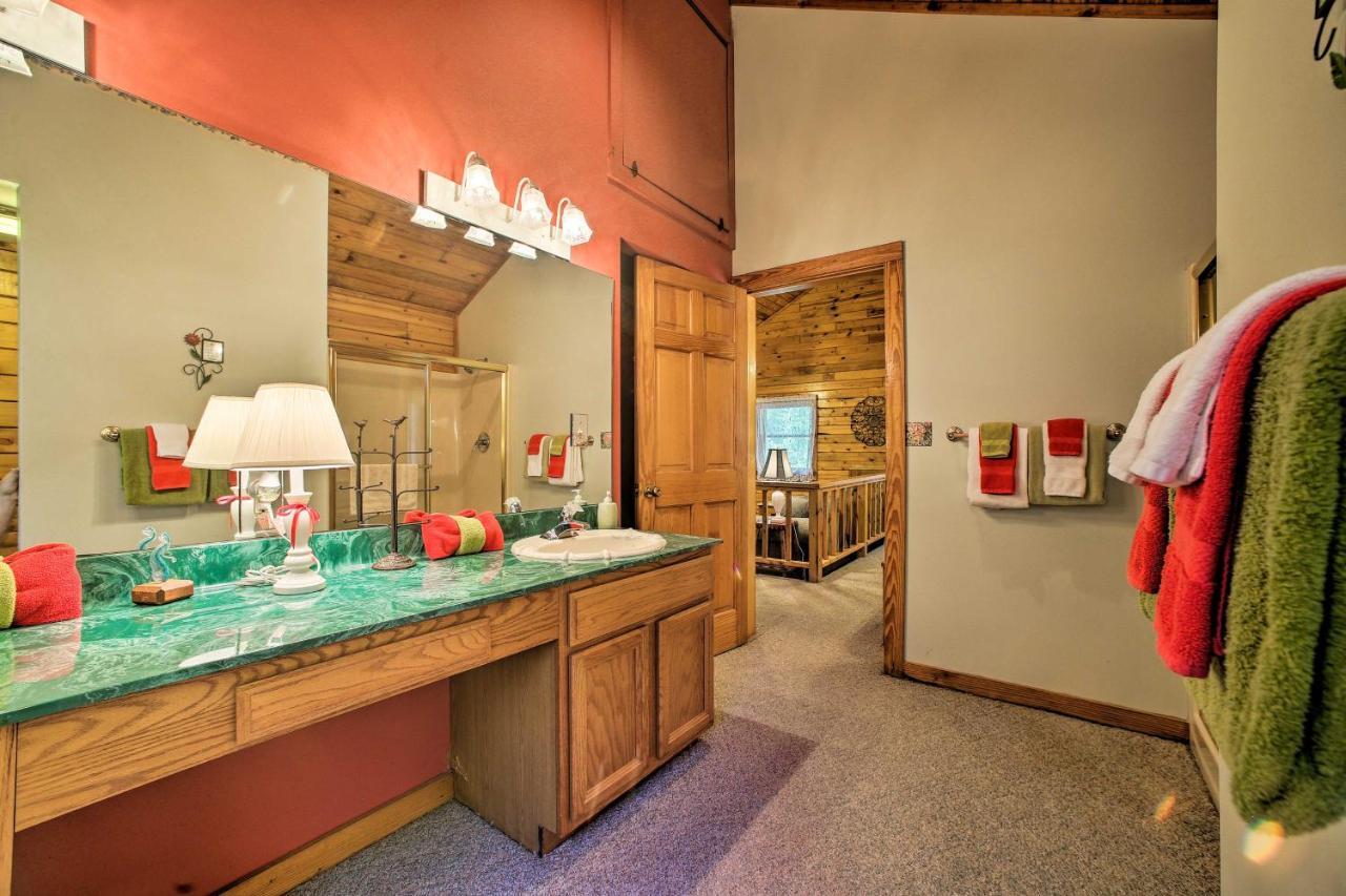Eureka Springs Studio With Deck, Views And Bbq! ภายนอก รูปภาพ